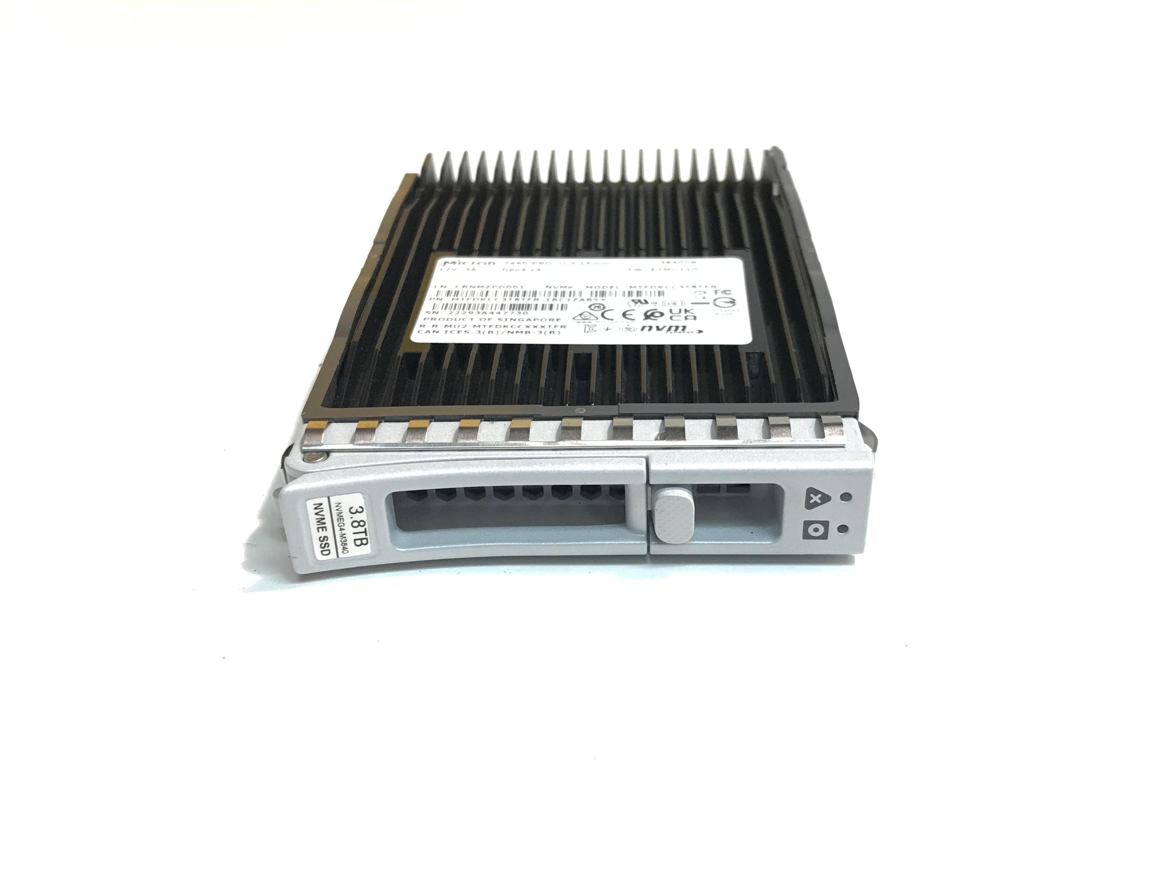 Cisco UCS-NVMEG4-M3840D 3.8TB 2.5in U.3 15mm P7450 Hg Perf Med End NVMe
