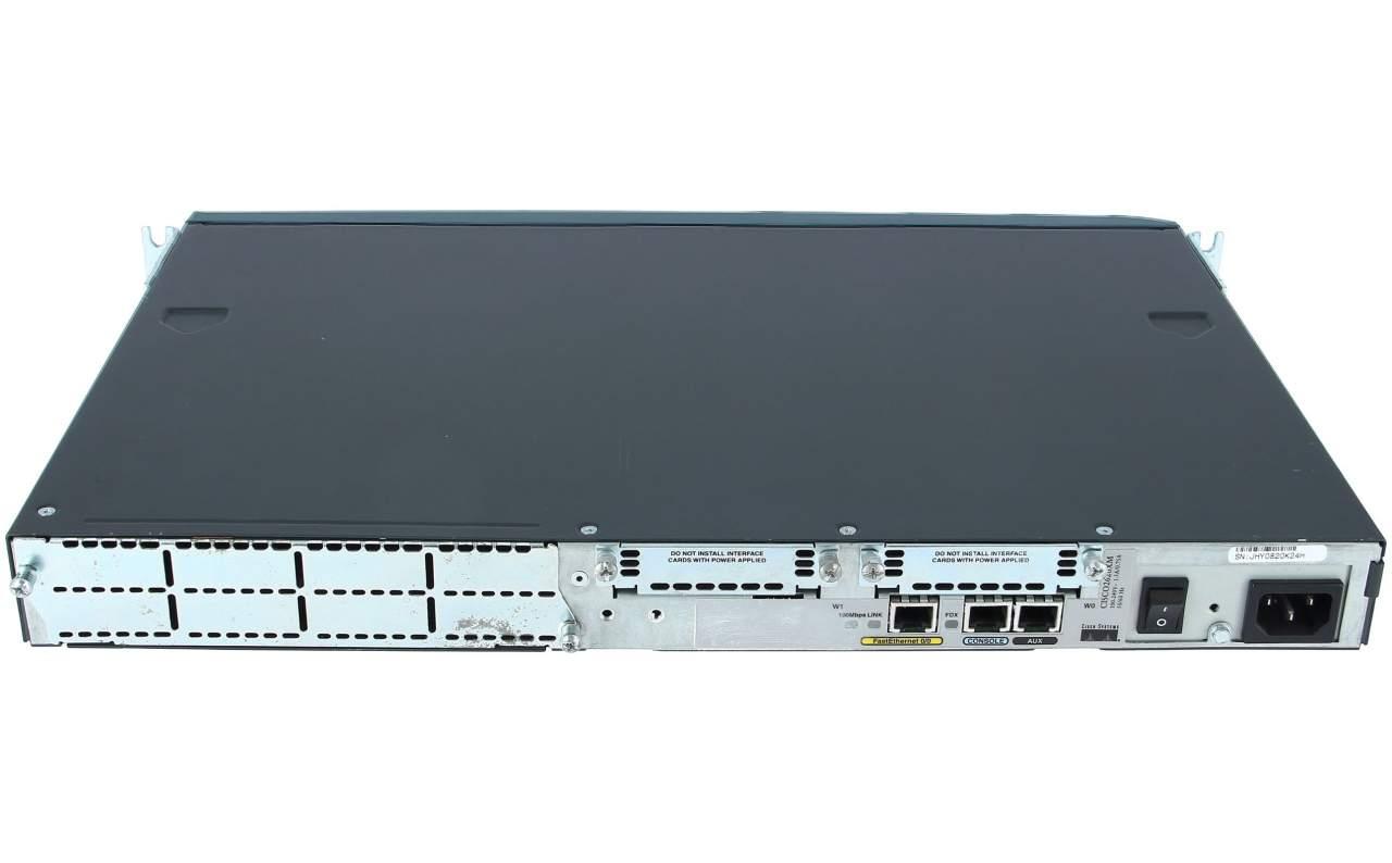 Cisco CISCO2620XM Mid Perf 10/100 Ethernet Router w/ IOS IP,32F/128D