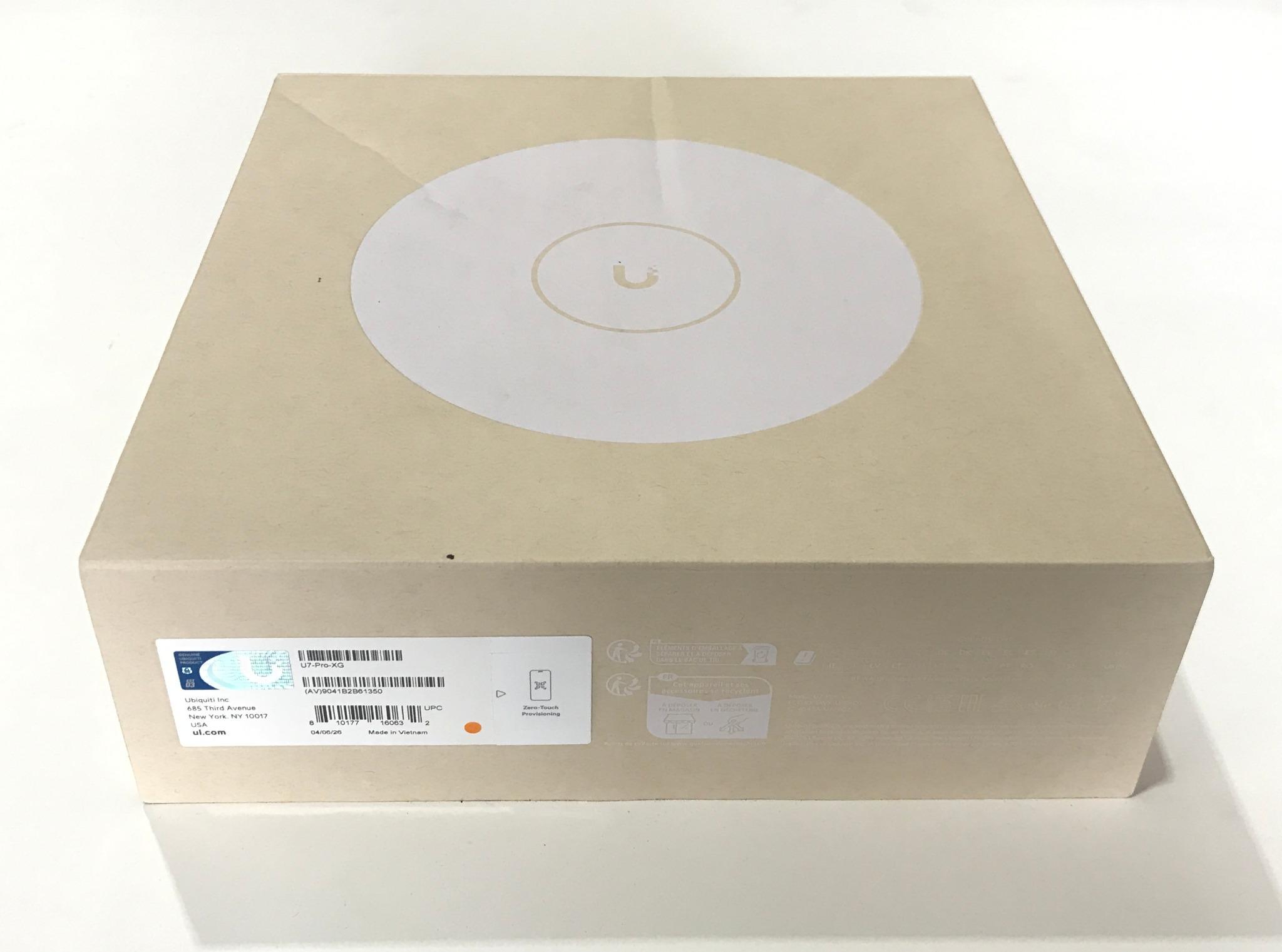 UBIQUITI U7-PRO-XG U7 Pro XG, White,Ceiling-mounted 6-stream WiFi 7 AP Wiith 10/5/2.5/1 GbE